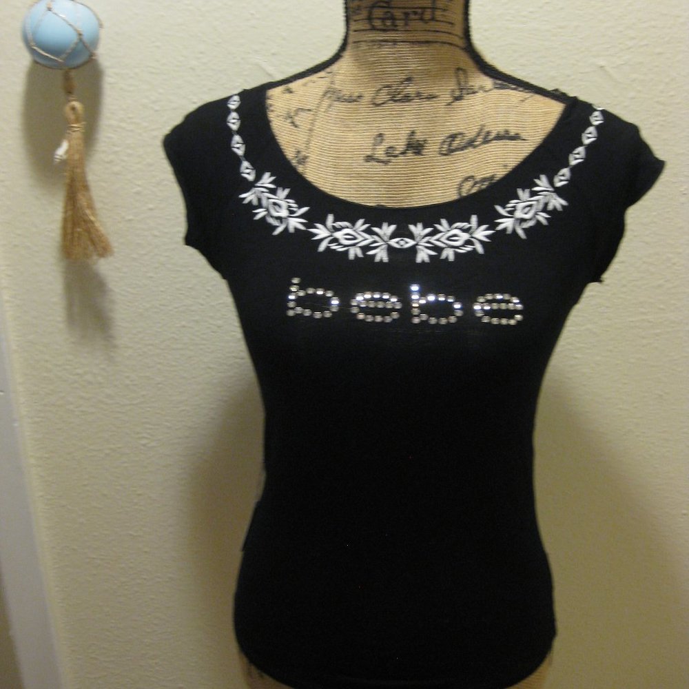 NWT Bebe rhinestone logo tee top shirt XS extra sm